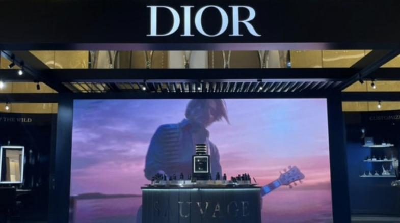 DIOR